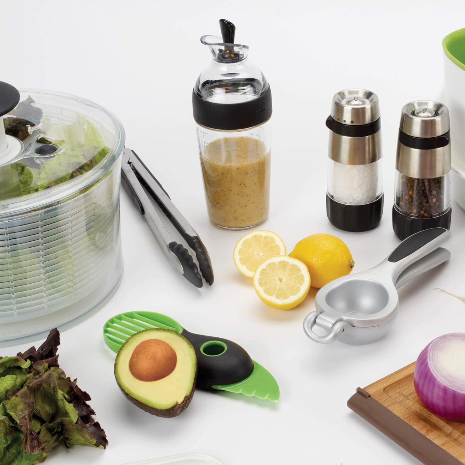 OXO - Good Grips 3 en 1 - Coupe avocat, lame dénoyauter, trancheuse