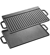 Collection de poêles à griller réversibles en fonte noire avec poignées, présentant différents angles et le motif de la surface de cuisson nervurée.