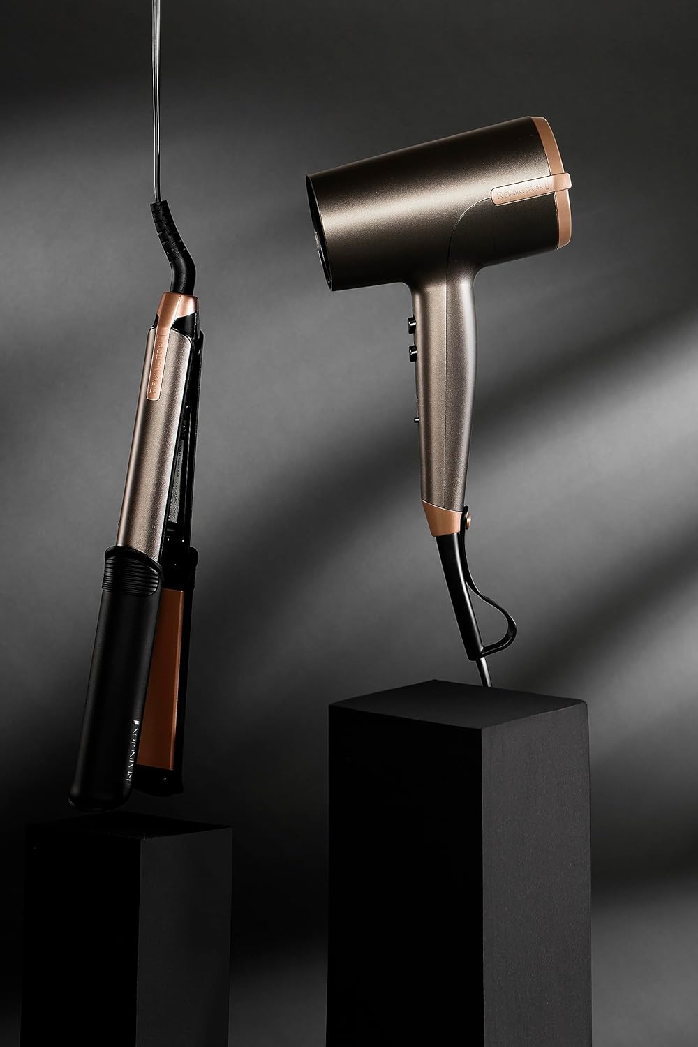 Remington - ONE Dry&Style - sèche-cheveux 2000W, 5 embouts, ions, D6078