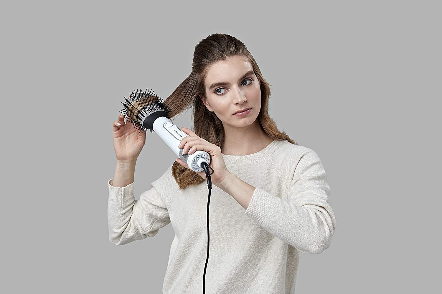 Remington - Brosse soufflante Hydraluxe - 1200W, 3 températures, céramique, ionique - AS8901