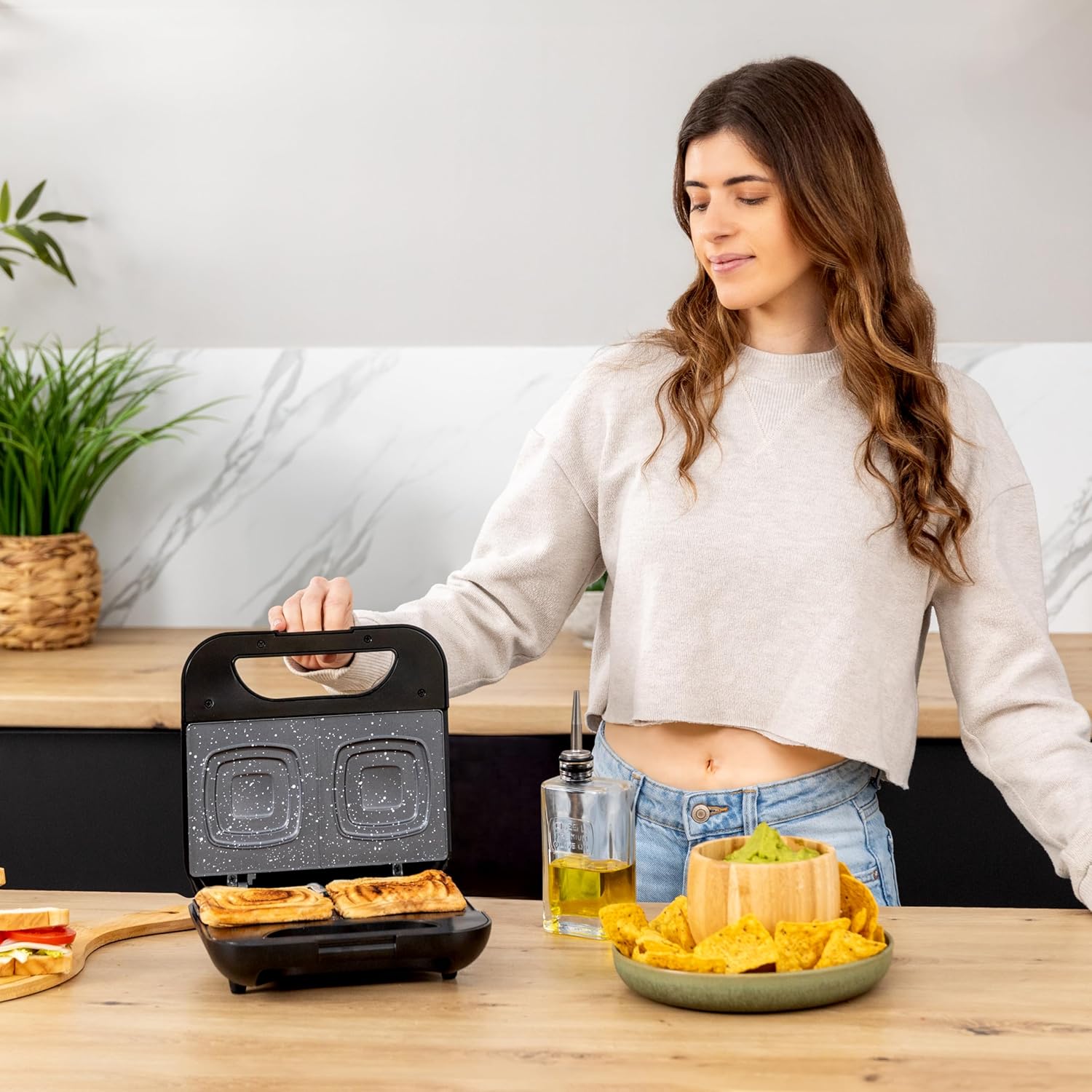 Cecotec - Rock'nToast Square - gaufrier compact inox 800W, plaques antiadhésives, revêtement pierre