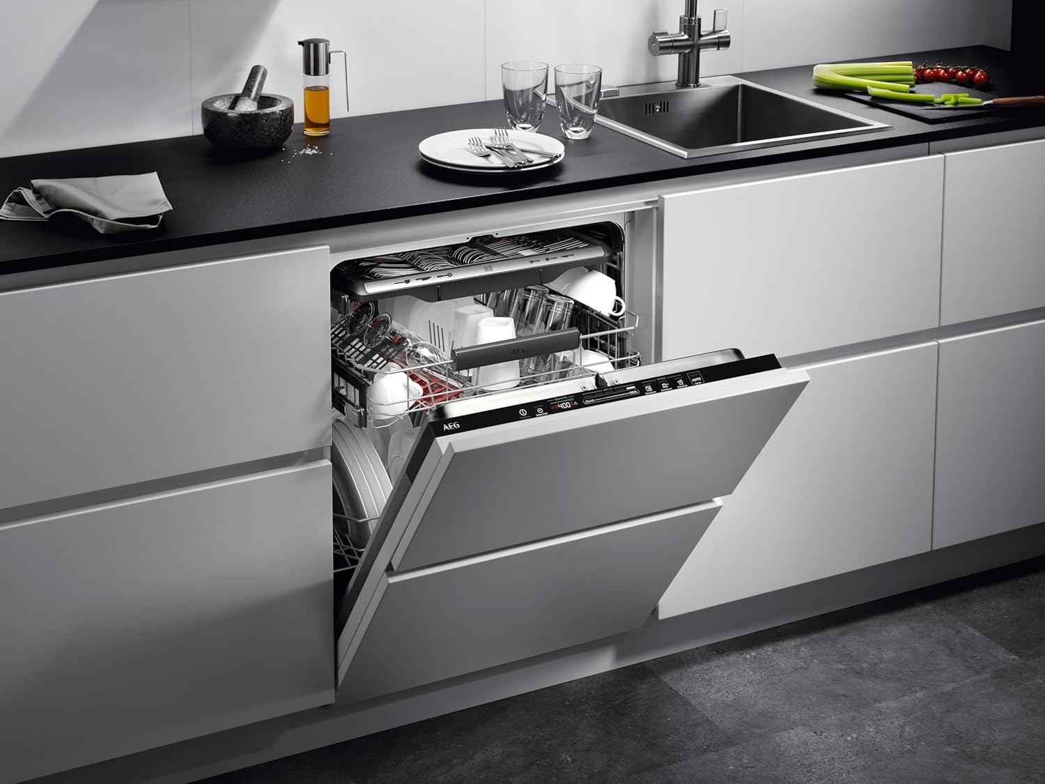 AEG - lave-vaisselle série 7000, 60 cm, silencieux, classe C, tiroir à couverts