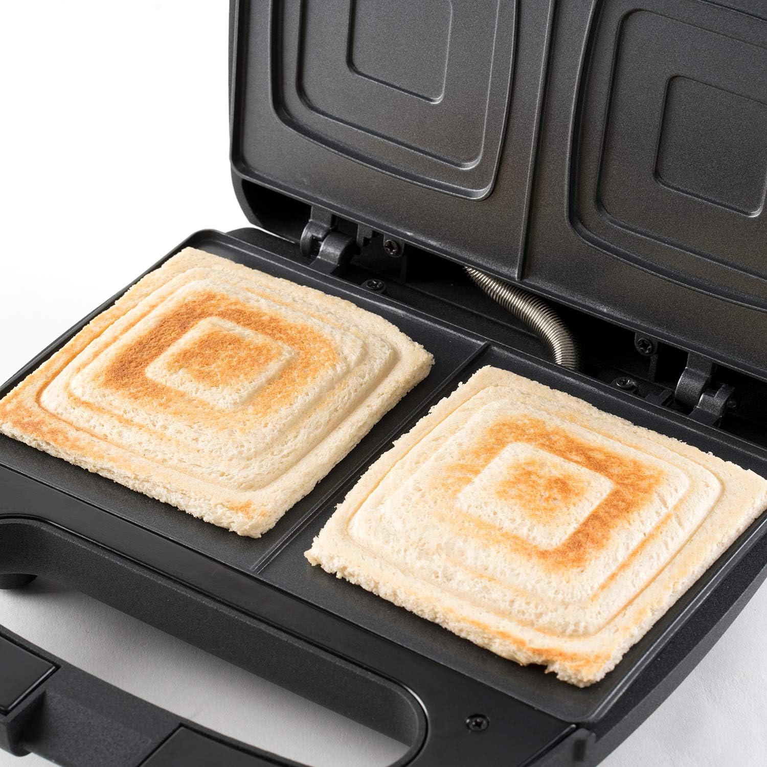 BLACK+DECKER - machine à sandwich inox - compact - 750W - ES9680070B