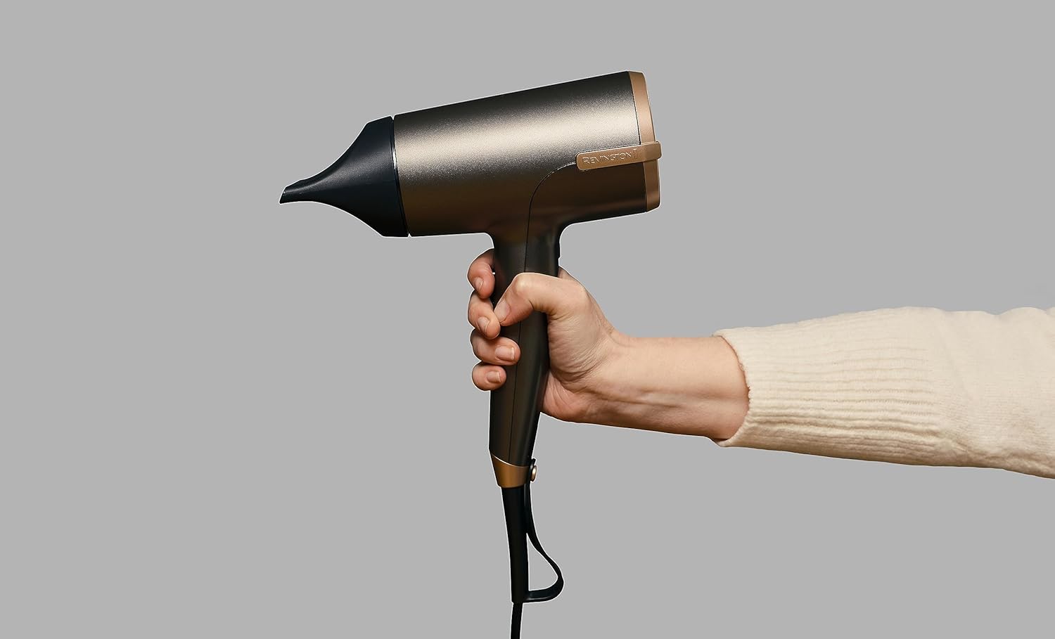 Remington - ONE Dry&Style - sèche-cheveux 2000W, 5 embouts, ions, D6078