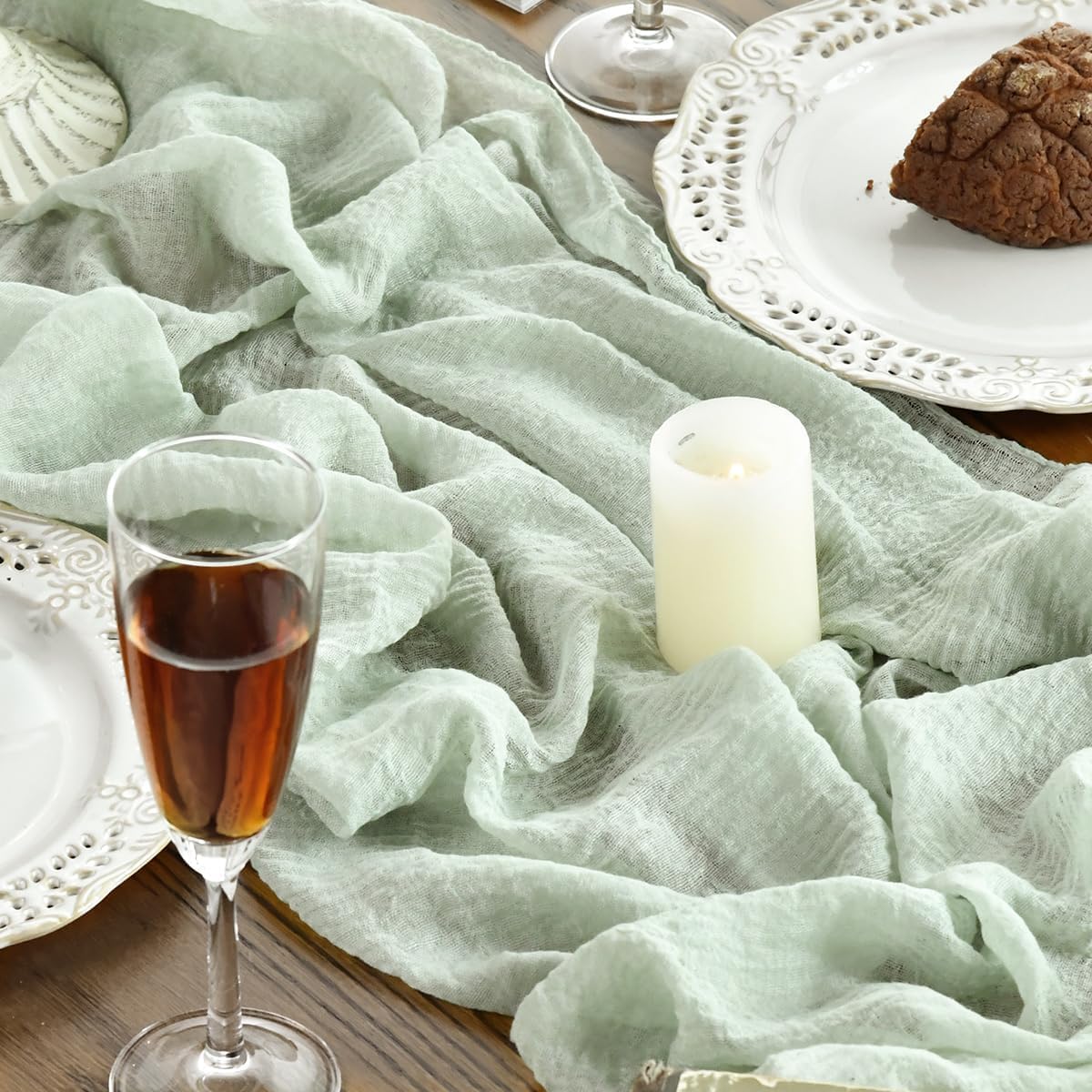 Artoid Mode - Chemin de table Bohême - 400 cm - Gaze mousseline vert sauge, décoration mariage