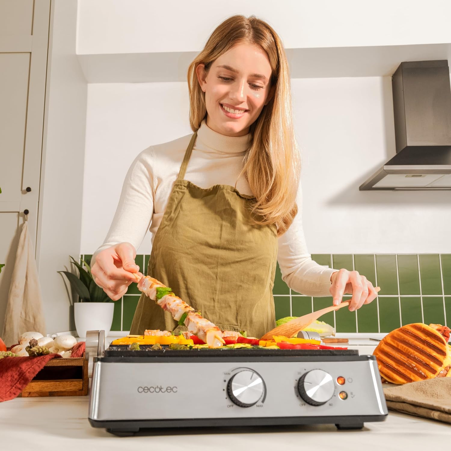 Cecotec - Rock'nGrill Blaze - 29x23cm - 2400W, ouverture 180°, RockStone