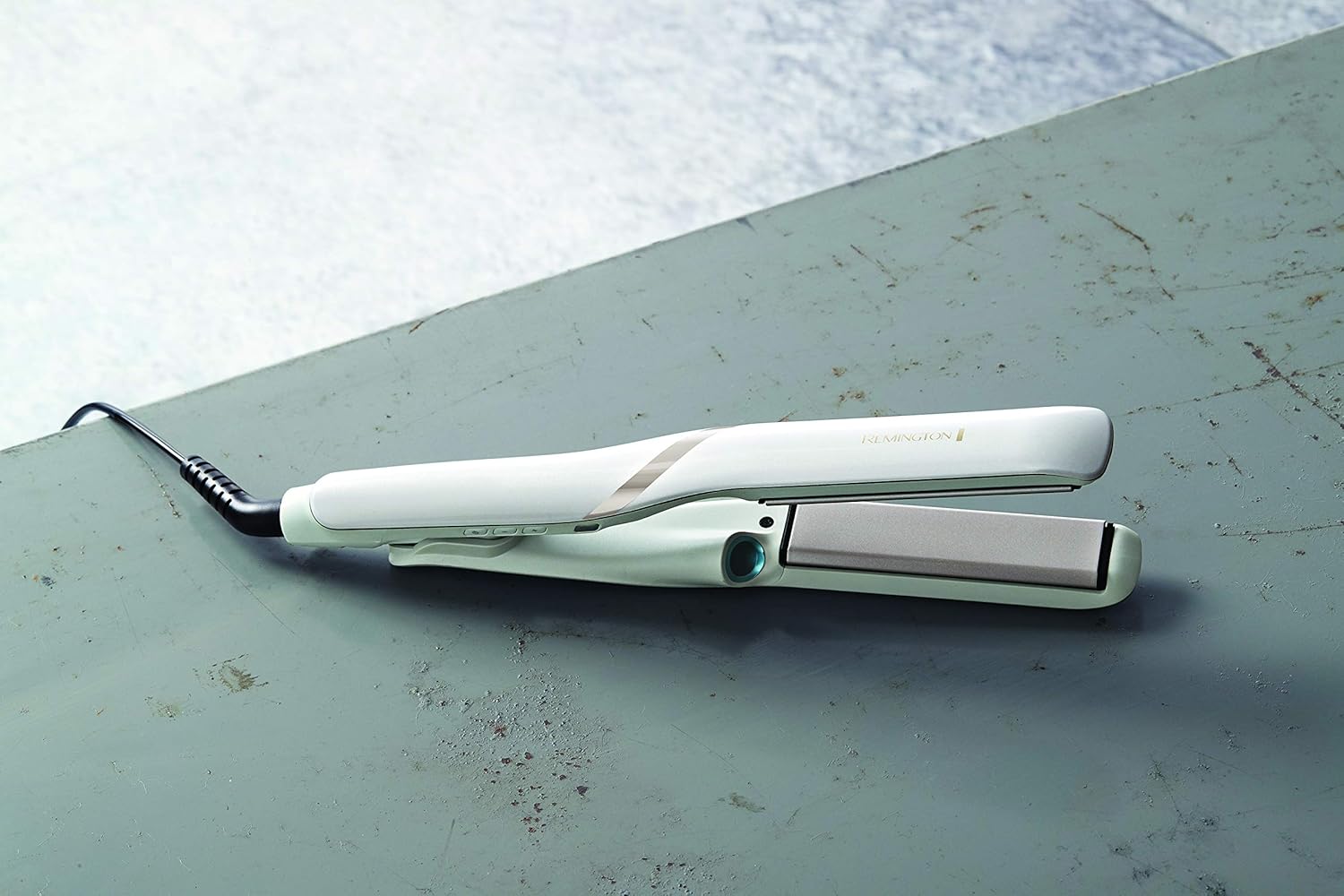 Remington - Lisseur Hydraluxe Pro - hydratant, brillance, lissage en un passage - S9001