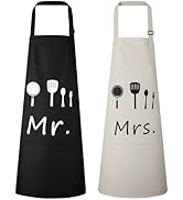 Le texte indique « M. » et « Mme » sur des tabliers de cuisine noirs et blancs assortis avec des motifs de silhouette d'ustensiles.