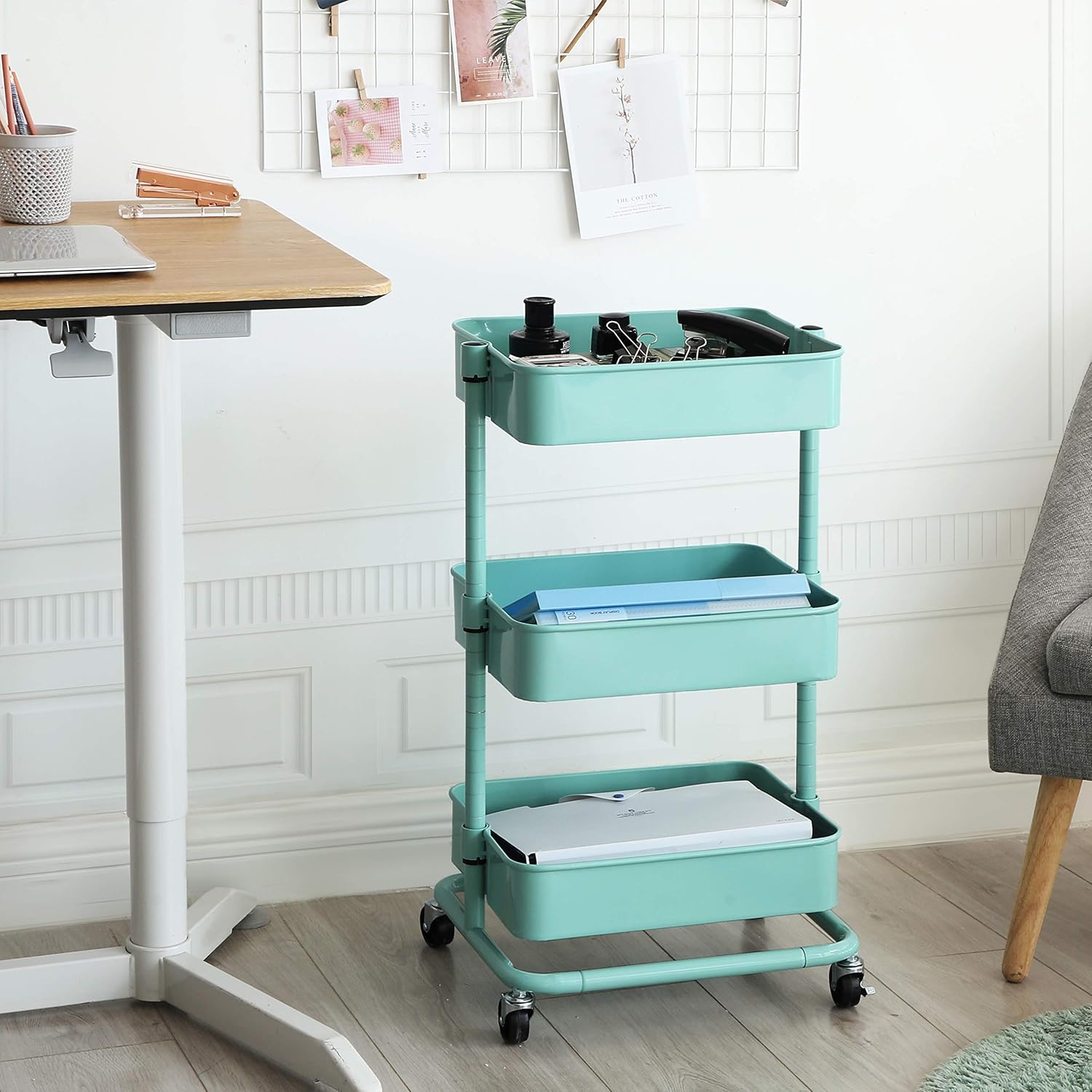 SONGMICS - Chariot 3 niveaux mobile, étagère réglable, 2 freins, montage facile, vert menthe - BSC60M