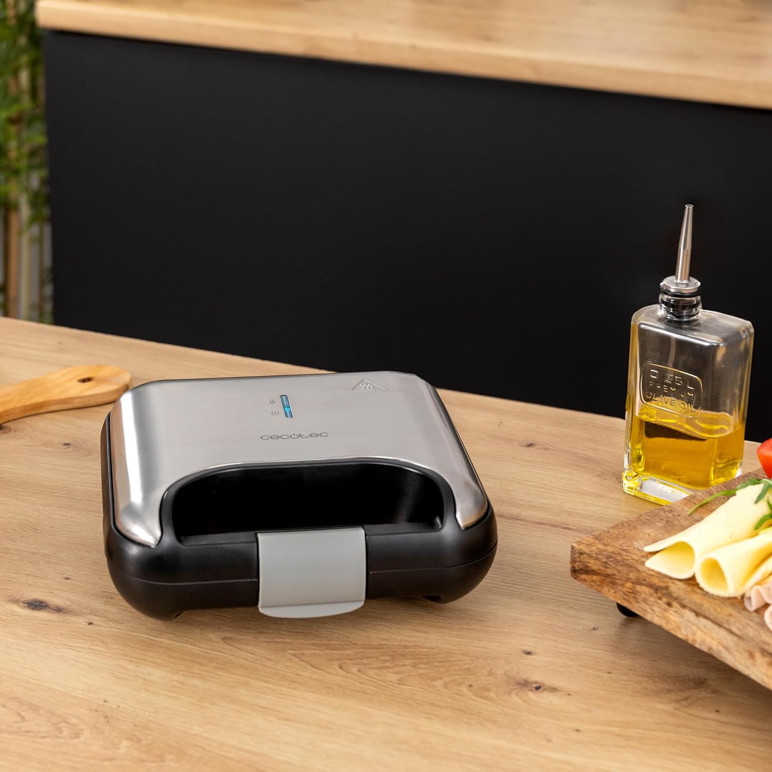 Cecotec - Rock'nToast Square - gaufrier compact inox 800W, plaques antiadhésives, revêtement pierre