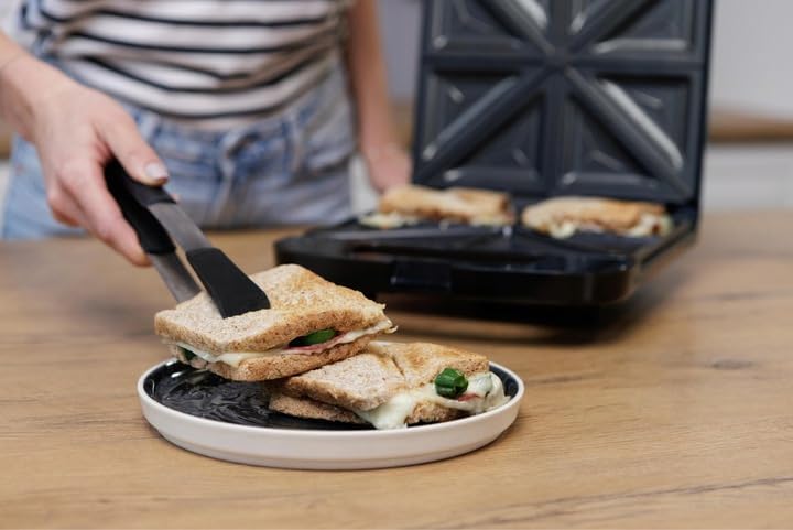 Croque-monsieur électrique XXL - 4 sandwichs - 1400 W - noir
