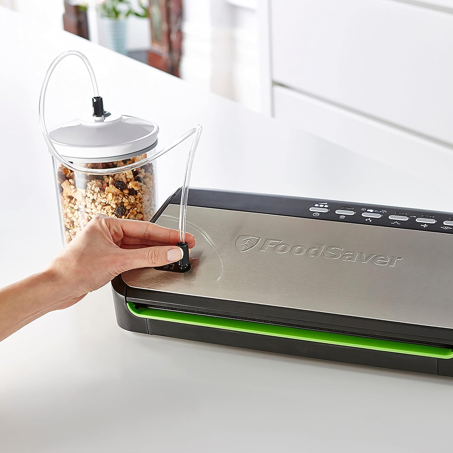 FoodSaver - machine sous vide série FFS005X - compacte - rangement rouleau, fonction pulse, accessoires inclus - FFS005X